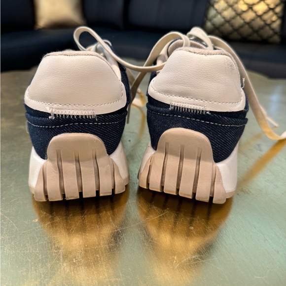 ZARA Dark Denim Sneakers Women Size
Euro 37 (6.5 US) - Picture 9 of 12